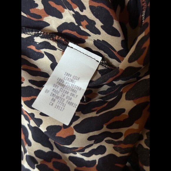 Betsey Johnson Dress 0 / XS Shift Leopard Print Art Square Scarf 100% Silk - Picture 11 of 11